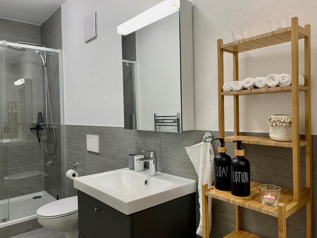 Eva O Wellnessoasis O Montainview O Pizzaoven O Lägenhet Ingenbohl Exteriör bild