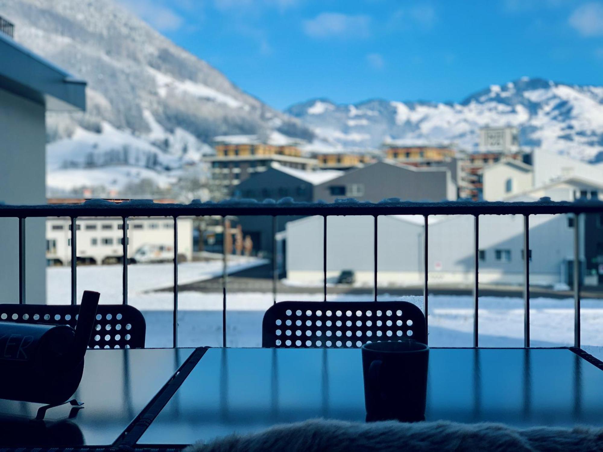 Eva O Wellnessoasis O Montainview O Pizzaoven O Lägenhet Ingenbohl Exteriör bild